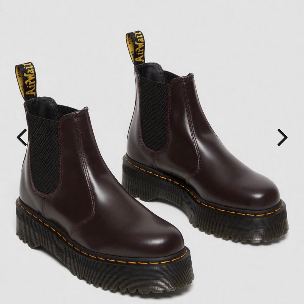 2976 SMOOTH LEATHER PLATFORM CHELSEA BOOTS